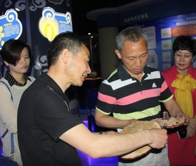 江西省農業(yè)廳副廳長萬國根蒞臨仙客來公司調研