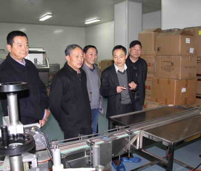 九江市老科協(xié)華金國(guó)會(huì)長(zhǎng)一行蒞臨仙客來公司考察