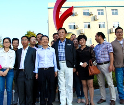 著名表演藝術(shù)家唐國(guó)強(qiáng)先生親臨仙客來公司