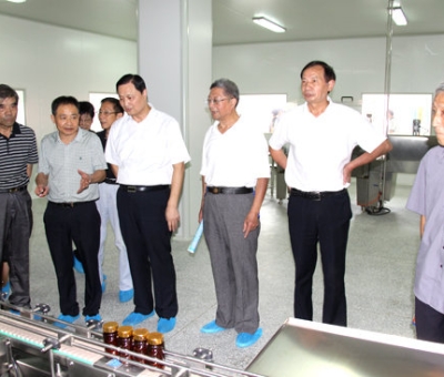 江西省老科協(xié)領(lǐng)導(dǎo)、老專家蒞臨仙客來公司考察老科協(xié)科技（培訓(xùn)）示范基地工作