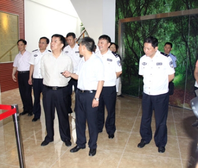 江西省公安廳黨委委員、常務(wù)副廳長(zhǎng)章凱旋蒞臨仙客來公司調(diào)研公安機(jī)關(guān)服務(wù)企業(yè)發(fā)展新思路