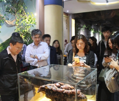 見(jiàn)證科研水平  品嘗有機(jī)靈芝 仙客來(lái)迎來(lái)眾多科研專(zhuān)家參觀考察