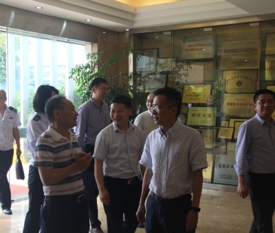 江西省稅務(wù)局黨委委員、總審計(jì)師賴竹華一行蒞臨仙客來考察調(diào)研